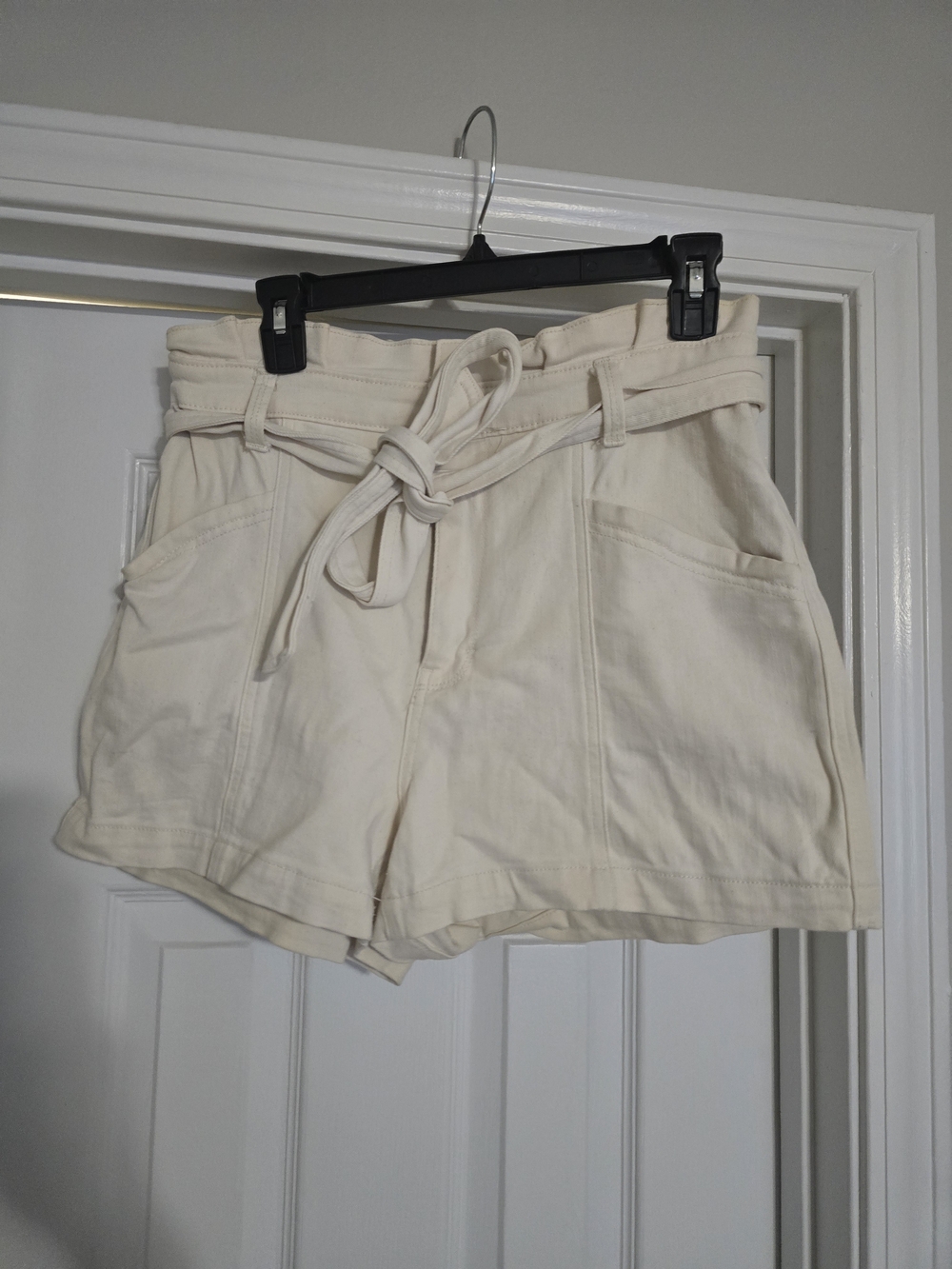 Universal Thread Cream High-Waist Paperbag Tie-Belt Shorts